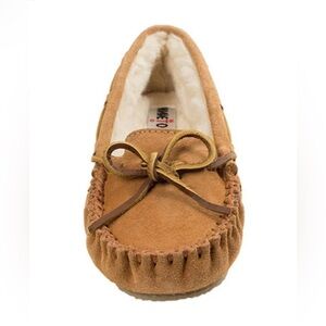 Minnetonka Suede Sheepskin Tan Moccasins -